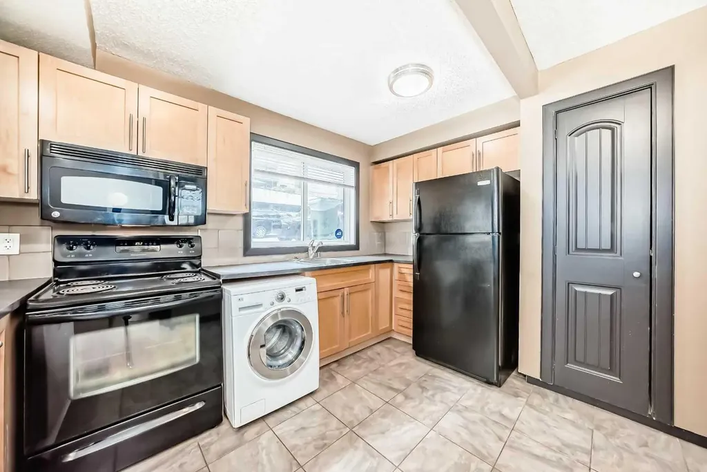 620 15 Avenue SW Calgary AB T2R 0R5