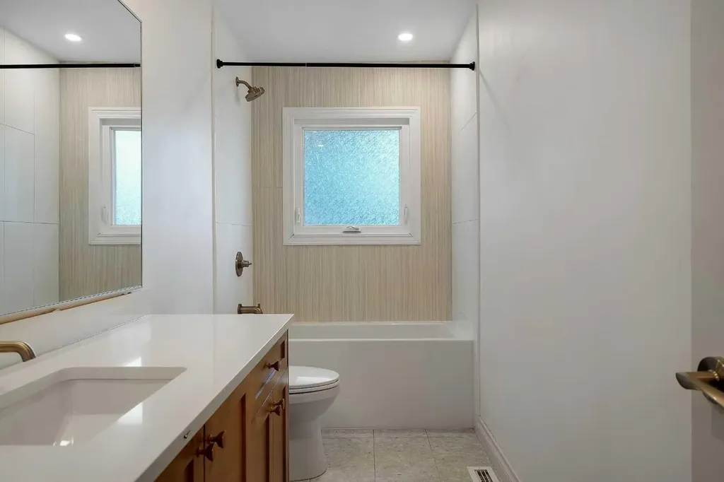 19 Haddock Road SW Calgary AB T2V 3J9