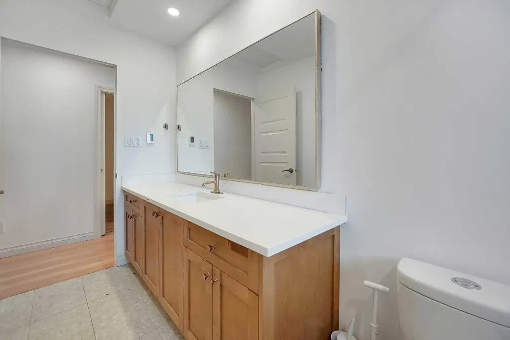 19 Haddock Road SW Calgary AB T2V 3J9