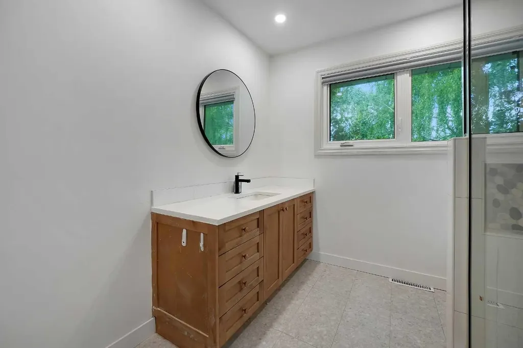 19 Haddock Road SW Calgary AB T2V 3J9