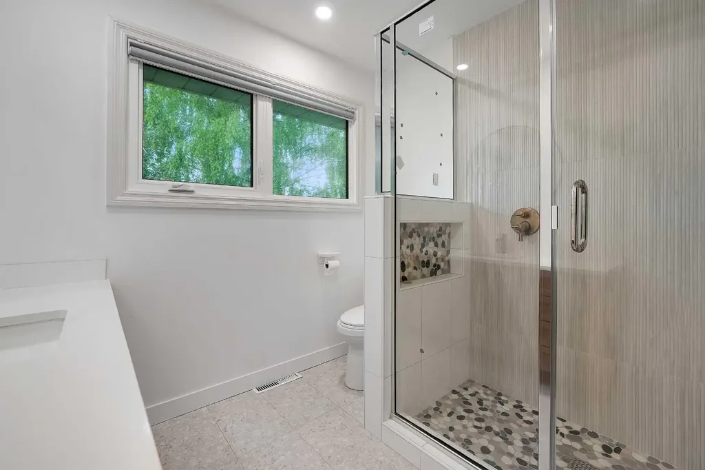19 Haddock Road SW Calgary AB T2V 3J9