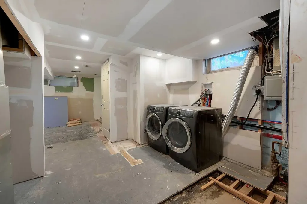 19 Haddock Road SW Calgary AB T2V 3J9