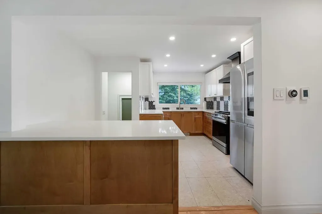 19 Haddock Road SW Calgary AB T2V 3J9