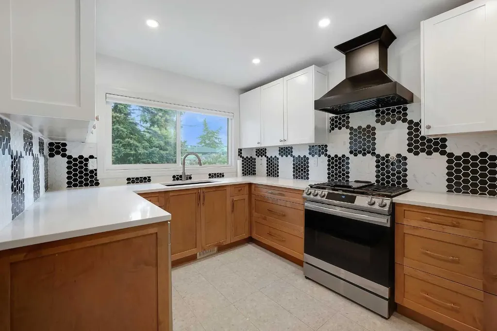 19 Haddock Road SW Calgary AB T2V 3J9