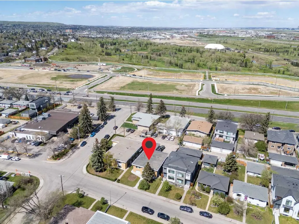 1108 15 Avenue NE Calgary AB T2E 1J3