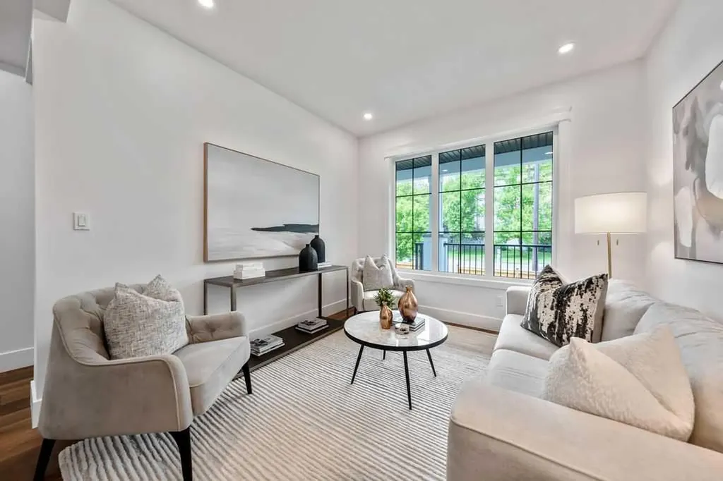 45 25 Avenue SW Calgary AB T2S 2X4