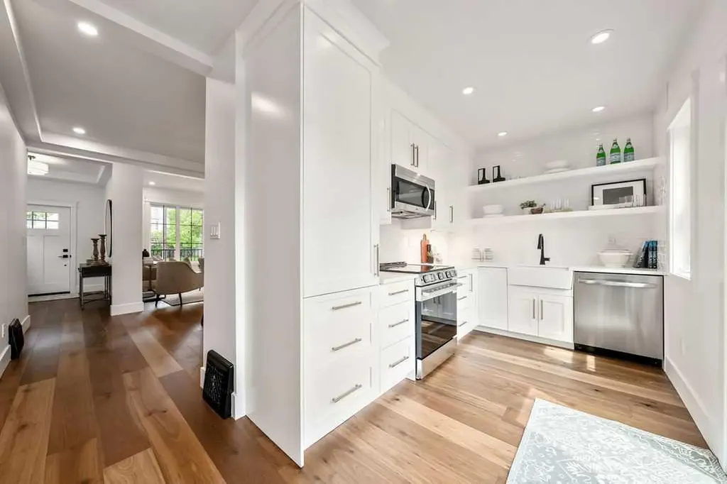 45 25 Avenue SW Calgary AB T2S 2X4