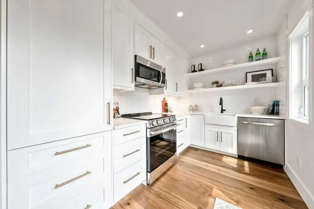 45 25 Avenue SW Calgary AB T2S 2X4