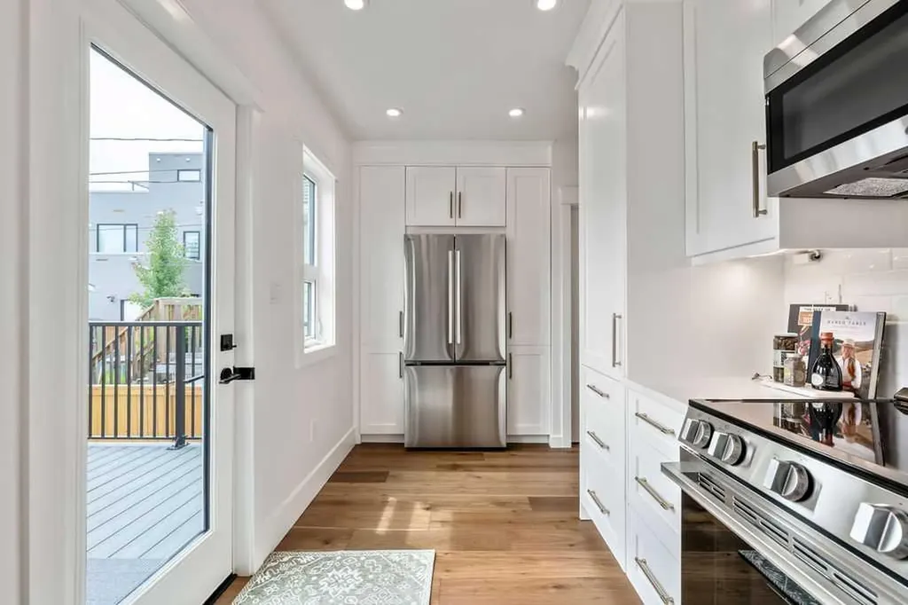 45 25 Avenue SW Calgary AB T2S 2X4