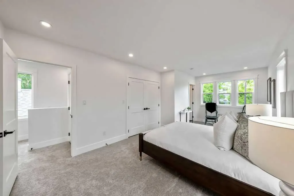45 25 Avenue SW Calgary AB T2S 2X4
