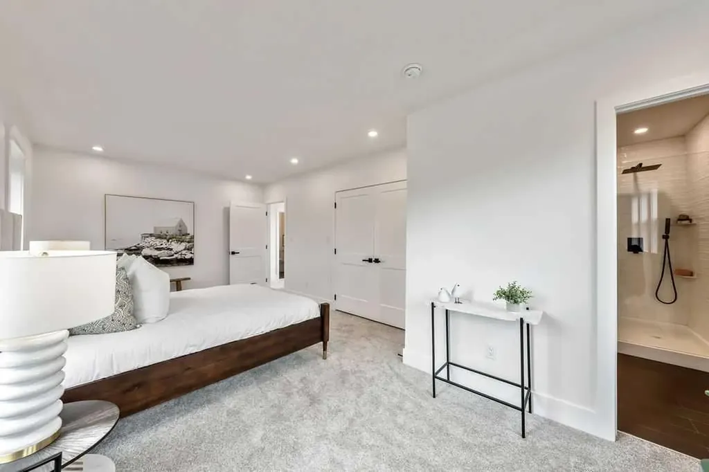 45 25 Avenue SW Calgary AB T2S 2X4
