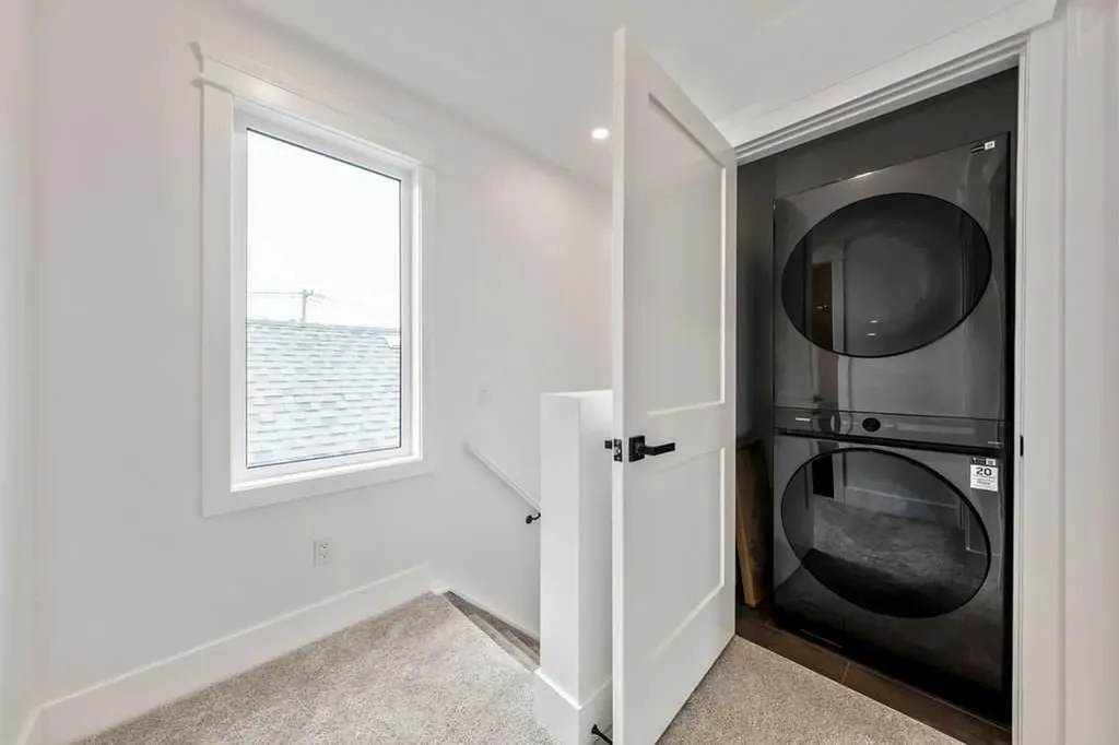 45 25 Avenue SW Calgary AB T2S 2X4