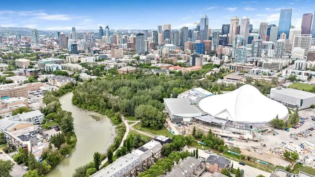 45 25 Avenue SW Calgary AB T2S 2X4