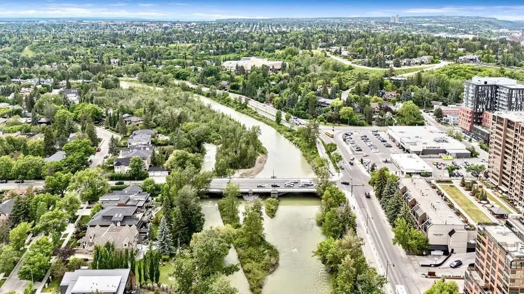 45 25 Avenue SW Calgary AB T2S 2X4
