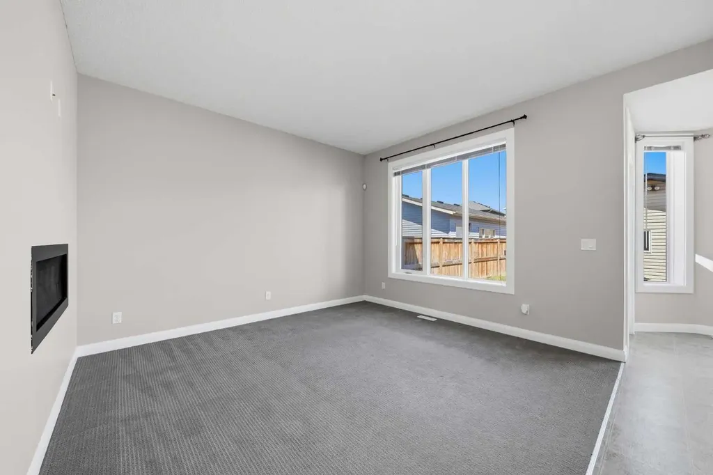 24 Evanspark Gardens NW Calgary AB T3P0G5
