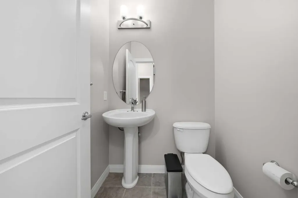 24 Evanspark Gardens NW Calgary AB T3P0G5