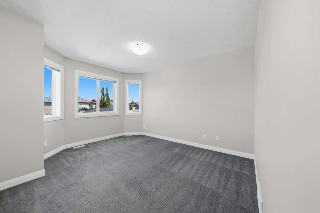 24 Evanspark Gardens NW Calgary AB T3P0G5