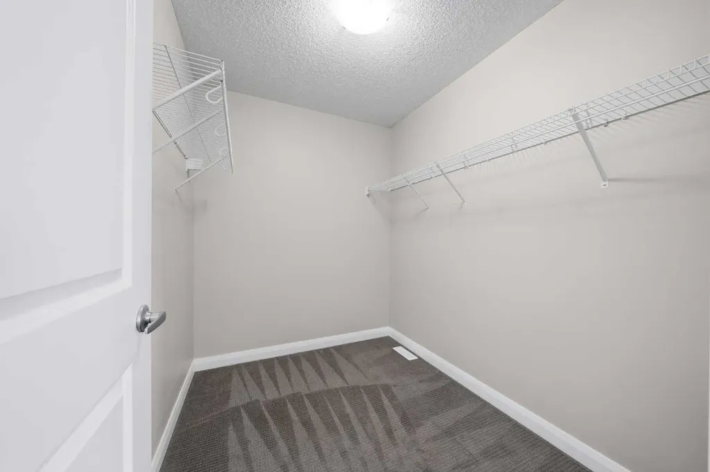 24 Evanspark Gardens NW Calgary AB T3P0G5