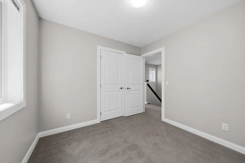 24 Evanspark Gardens NW Calgary AB T3P0G5