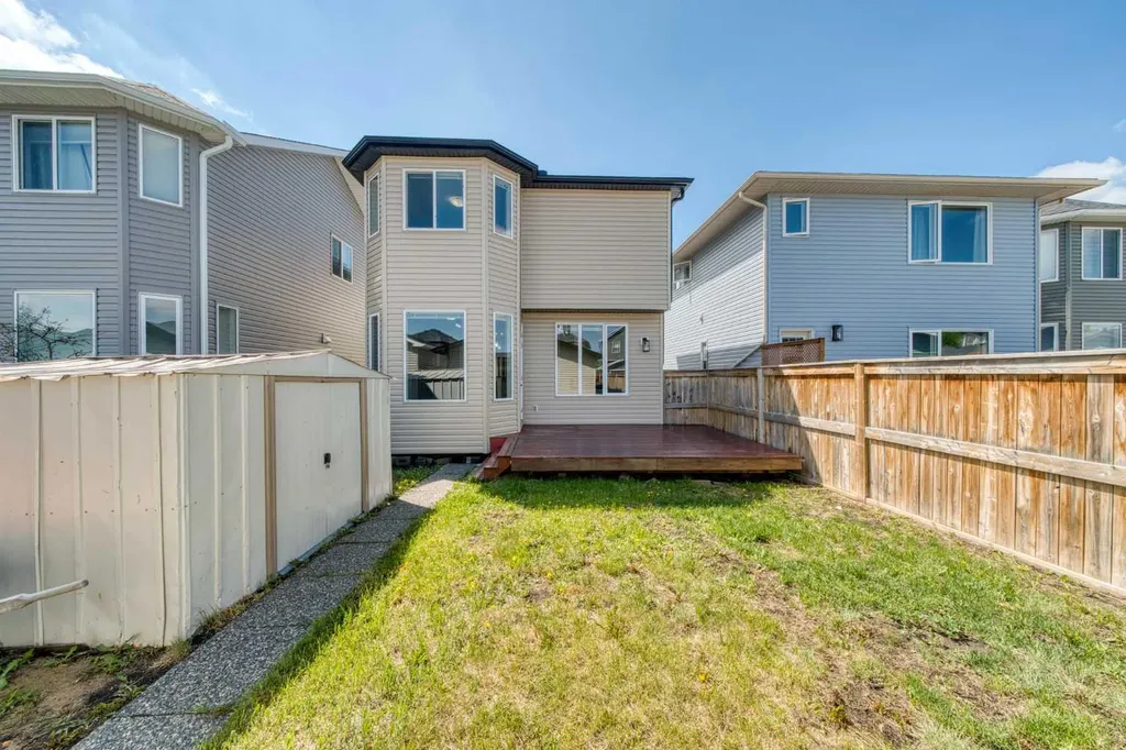 24 Evanspark Gardens NW Calgary AB T3P0G5