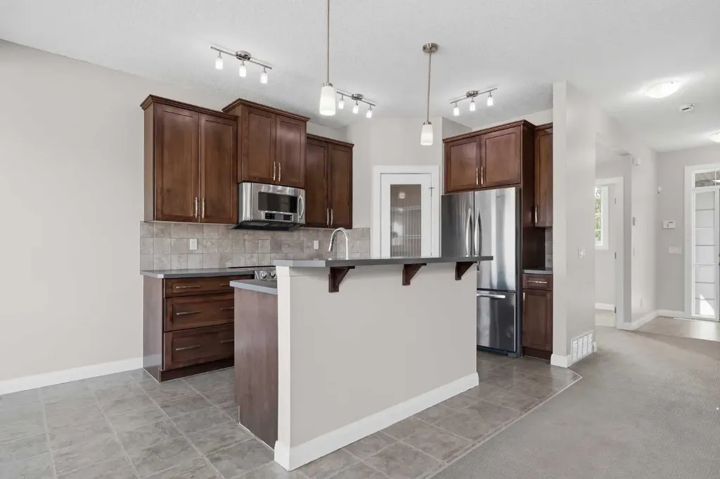 24 Evanspark Gardens NW Calgary AB T3P0G5