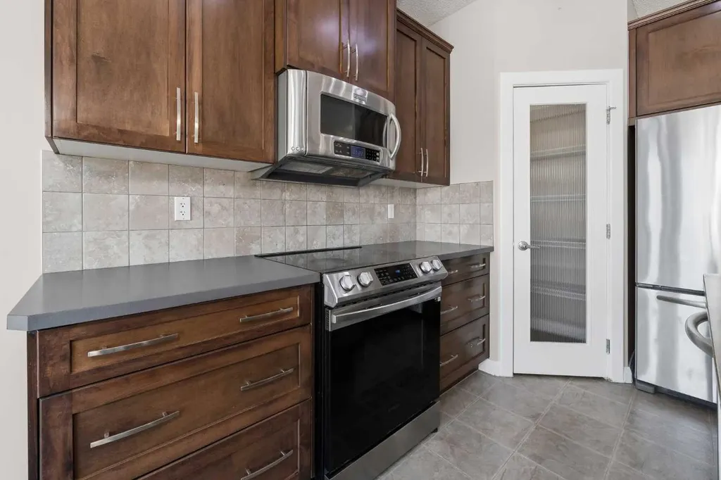 24 Evanspark Gardens NW Calgary AB T3P0G5