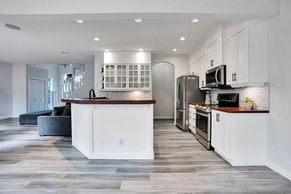 74 Cranleigh Green SE Calgary AB T3M 1J2