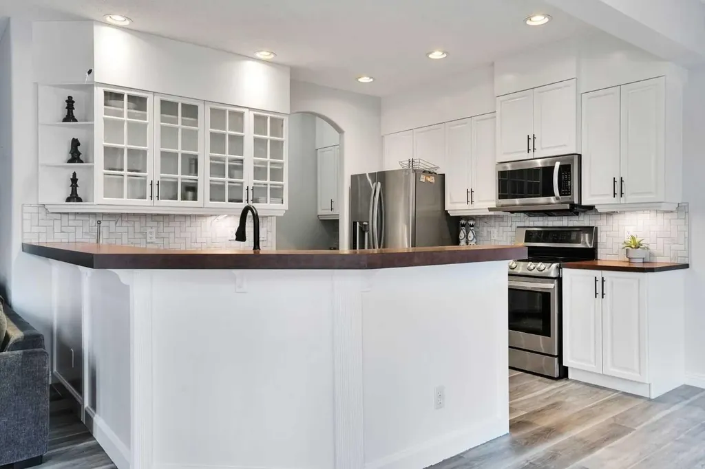 74 Cranleigh Green SE Calgary AB T3M 1J2