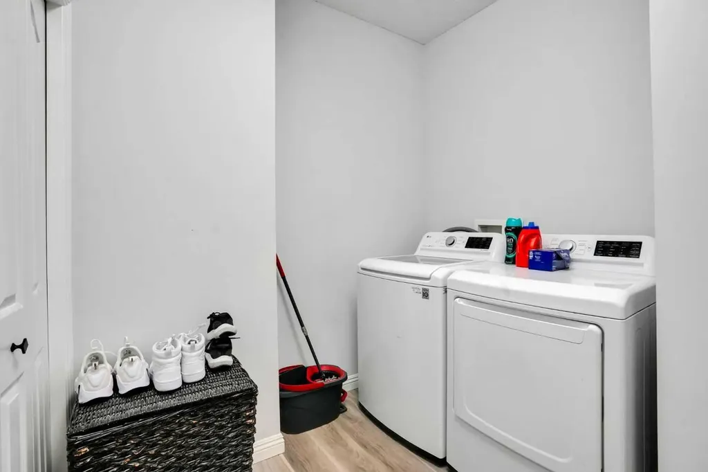 74 Cranleigh Green SE Calgary AB T3M 1J2