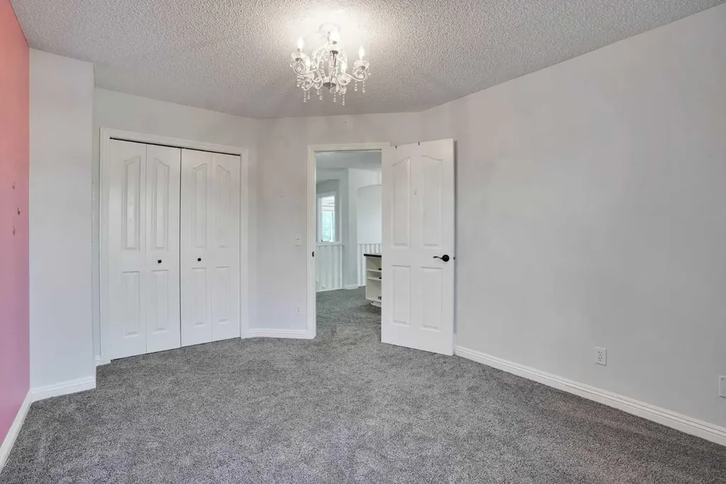 74 Cranleigh Green SE Calgary AB T3M 1J2