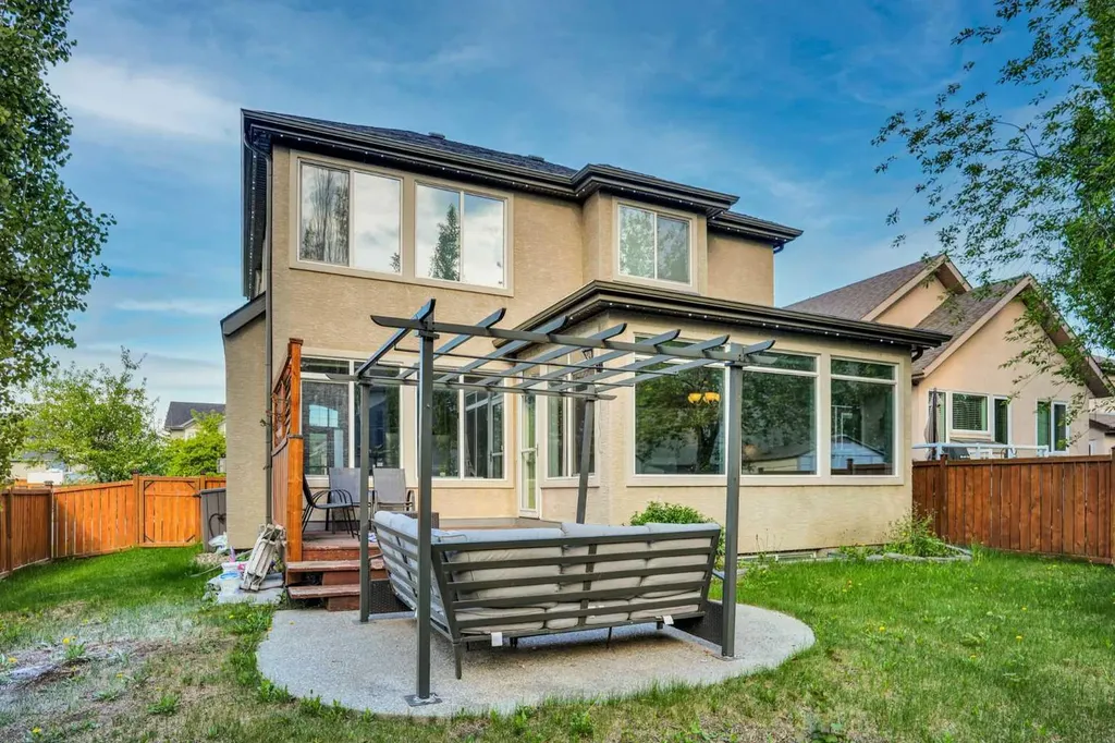 74 Cranleigh Green SE Calgary AB T3M 1J2
