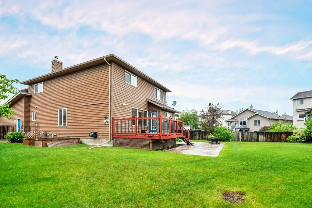 151 Cove Place Chestermere AB T1X 1J6