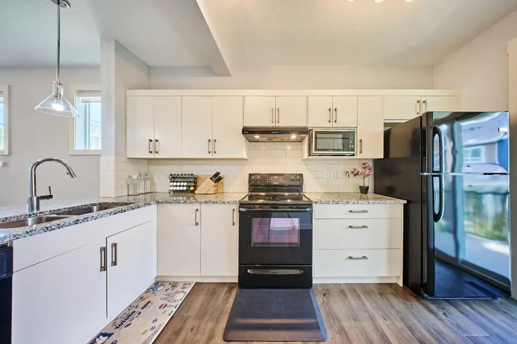 355 Nolancrest Heights NW Calgary AB T3R0Z9