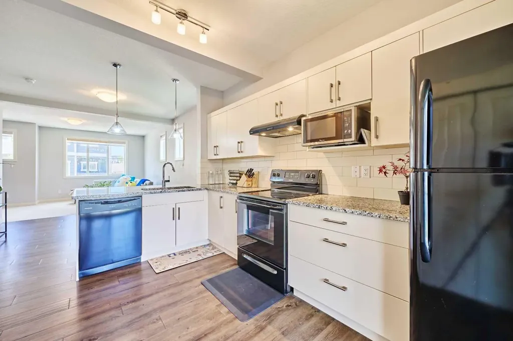 355 Nolancrest Heights NW Calgary AB T3R0Z9