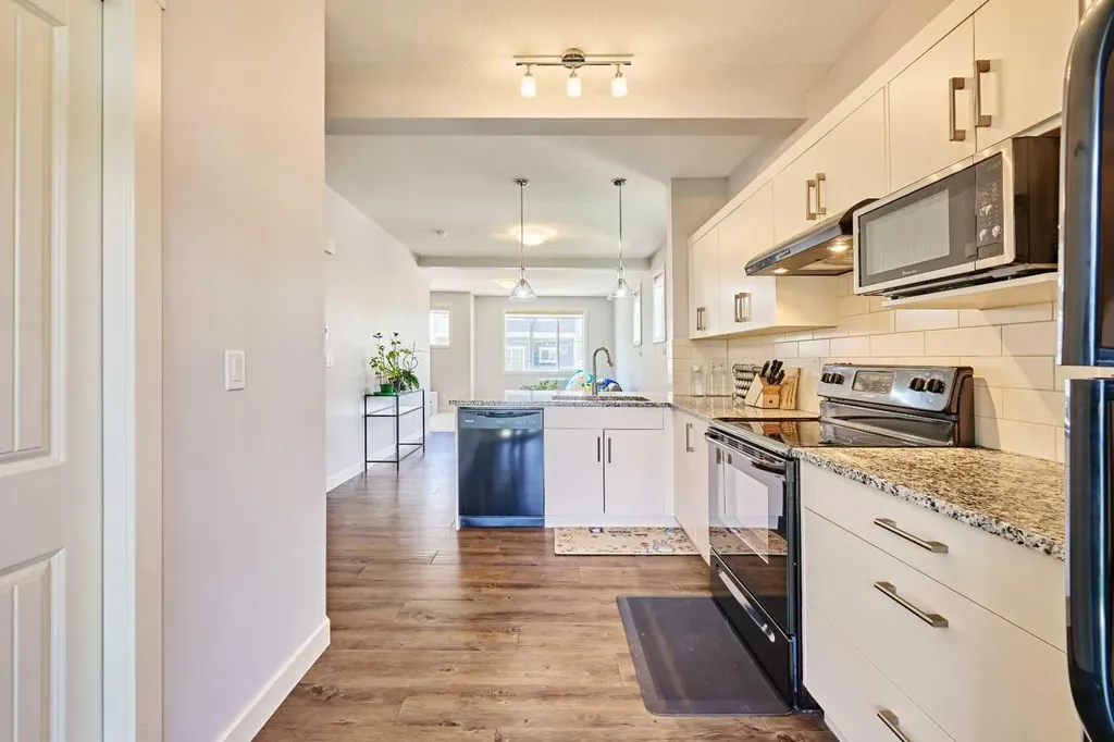 355 Nolancrest Heights NW Calgary AB T3R0Z9