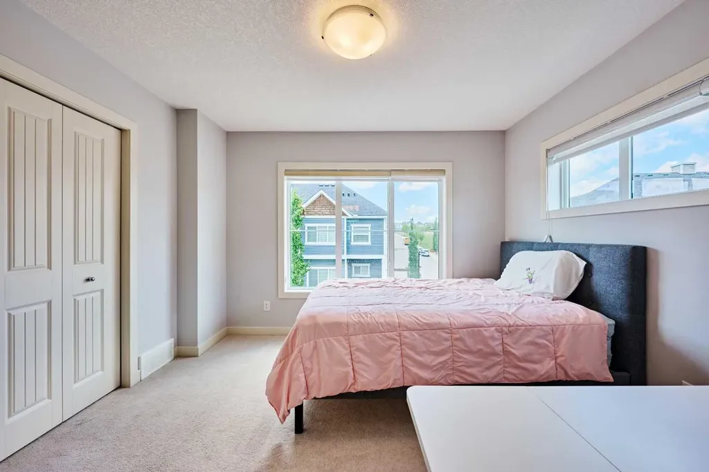 355 Nolancrest Heights NW Calgary AB T3R0Z9