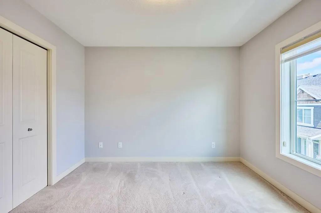 355 Nolancrest Heights NW Calgary AB T3R0Z9