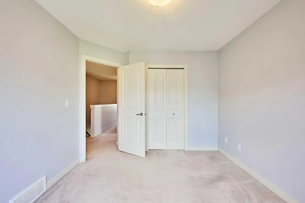 355 Nolancrest Heights NW Calgary AB T3R0Z9
