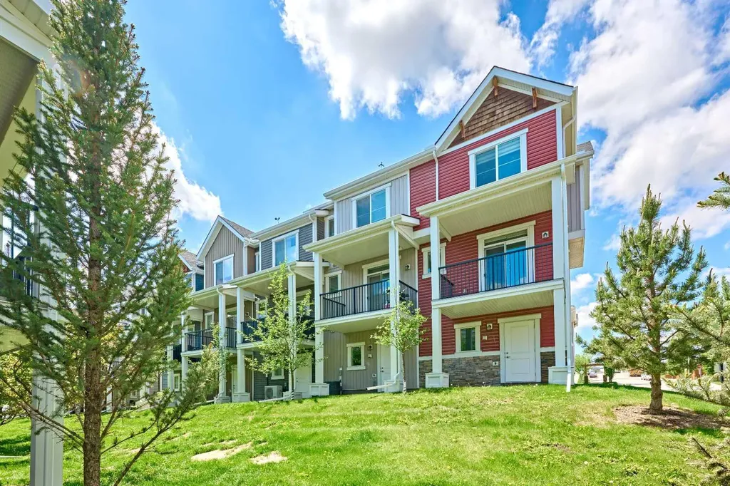 355 Nolancrest Heights NW Calgary AB T3R0Z9
