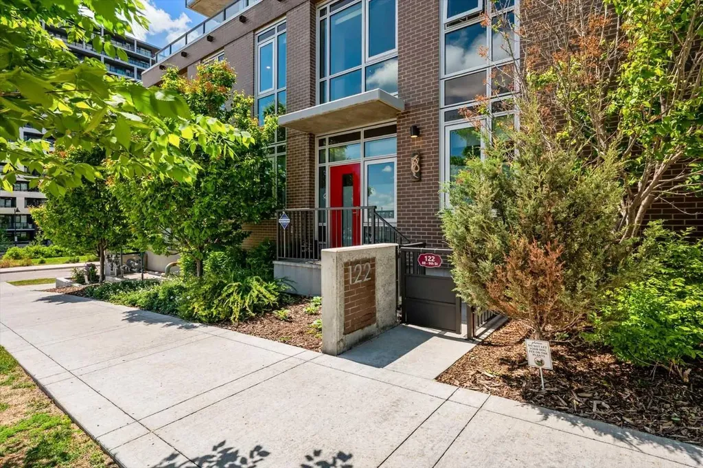 88 9 Street NE Calgary AB T2E 4E1