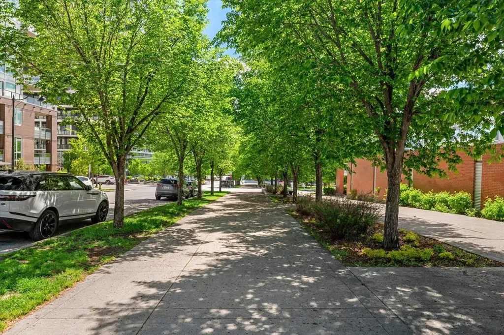 88 9 Street NE Calgary AB T2E 4E1