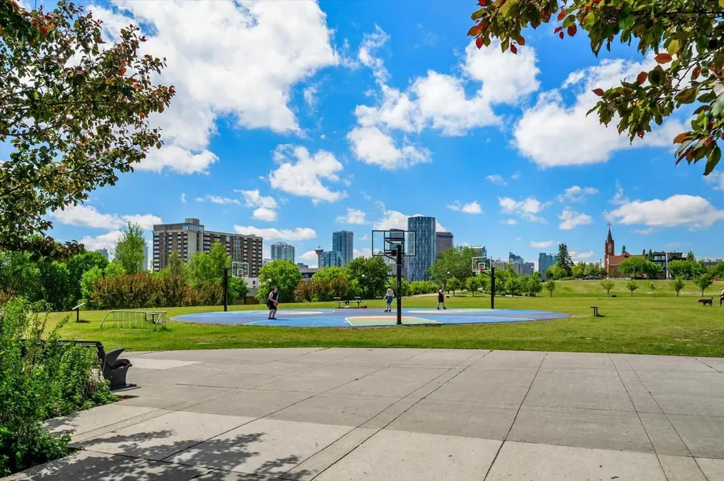 88 9 Street NE Calgary AB T2E 4E1