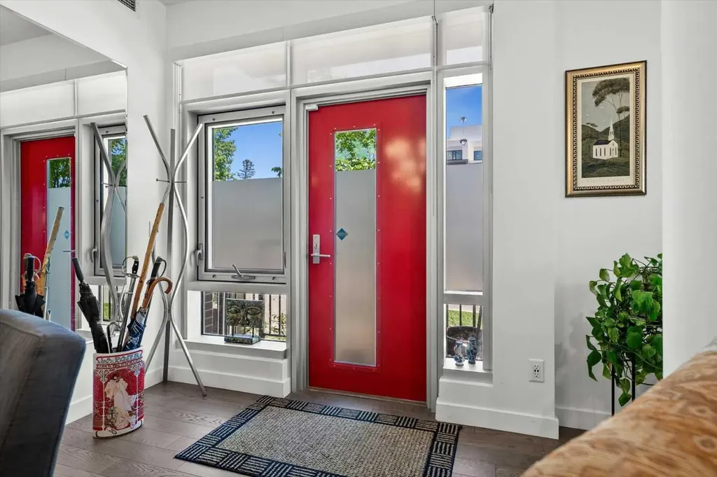 88 9 Street NE Calgary AB T2E 4E1
