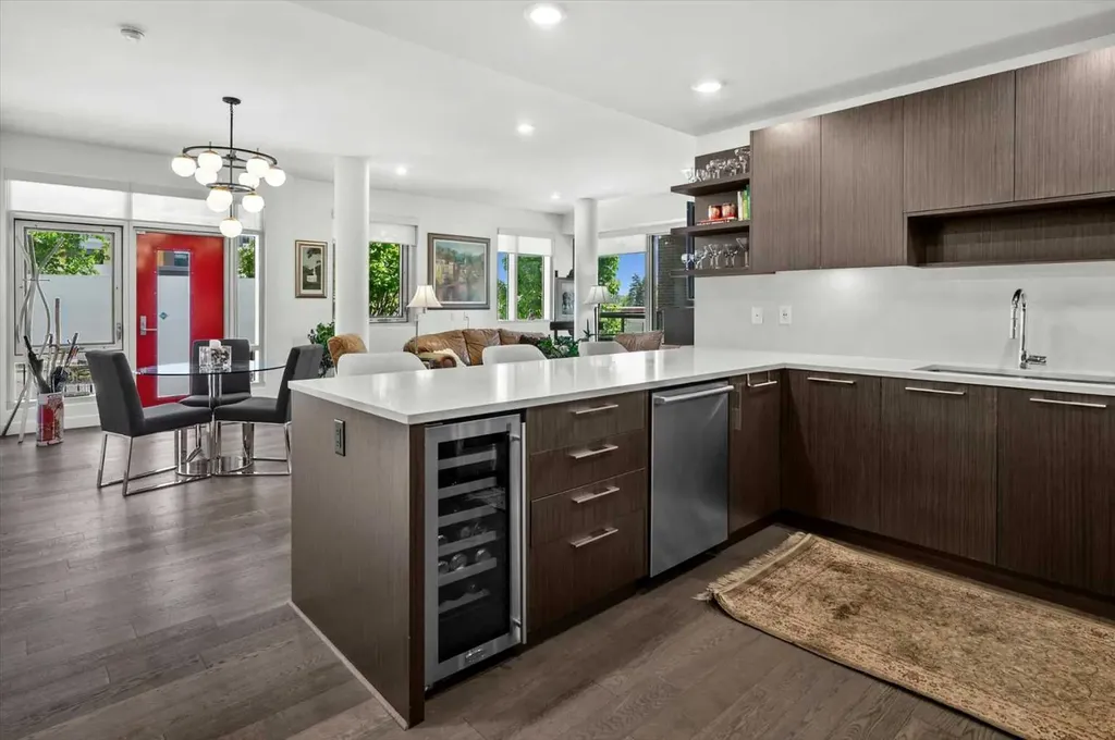 88 9 Street NE Calgary AB T2E 4E1