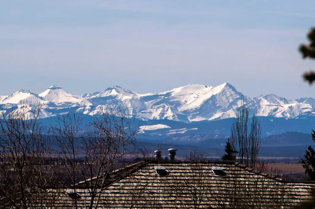 500 Rocky Vista Gardens NW Calgary AB T3G 0C3