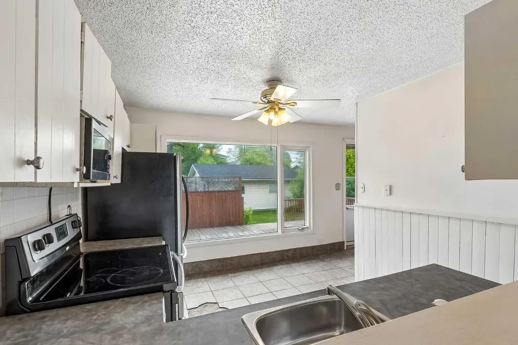 6636 18 Street SE Calgary AB T2C 0M6