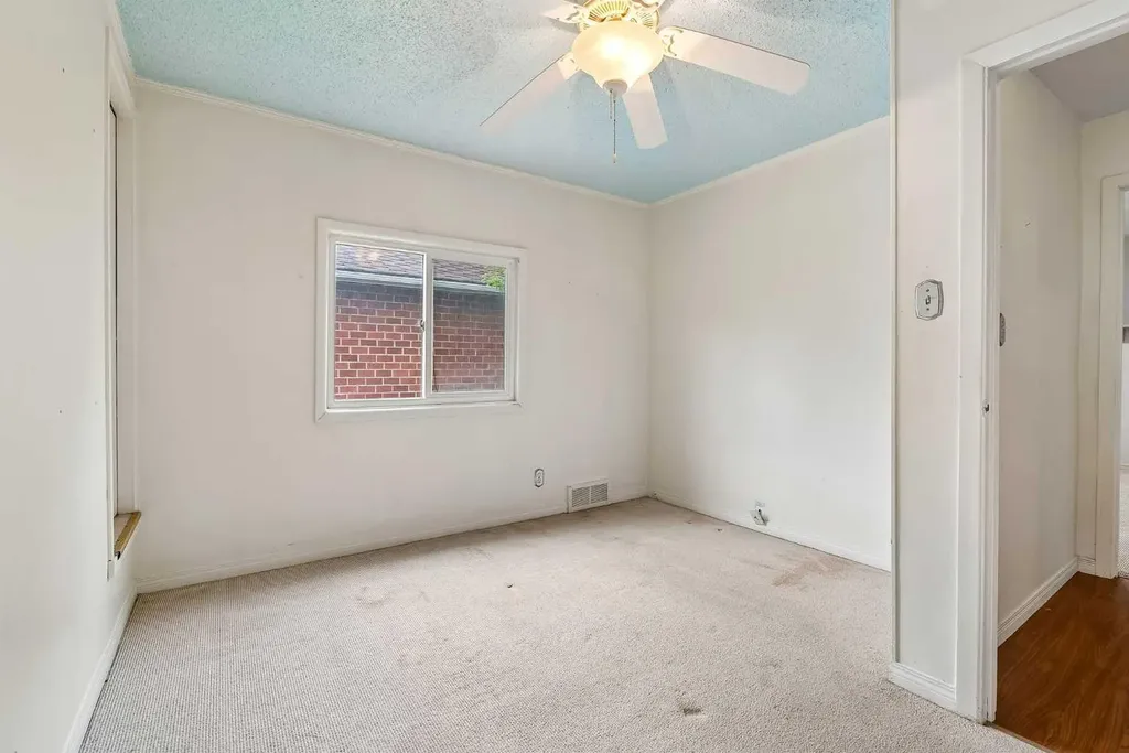 6636 18 Street SE Calgary AB T2C 0M6