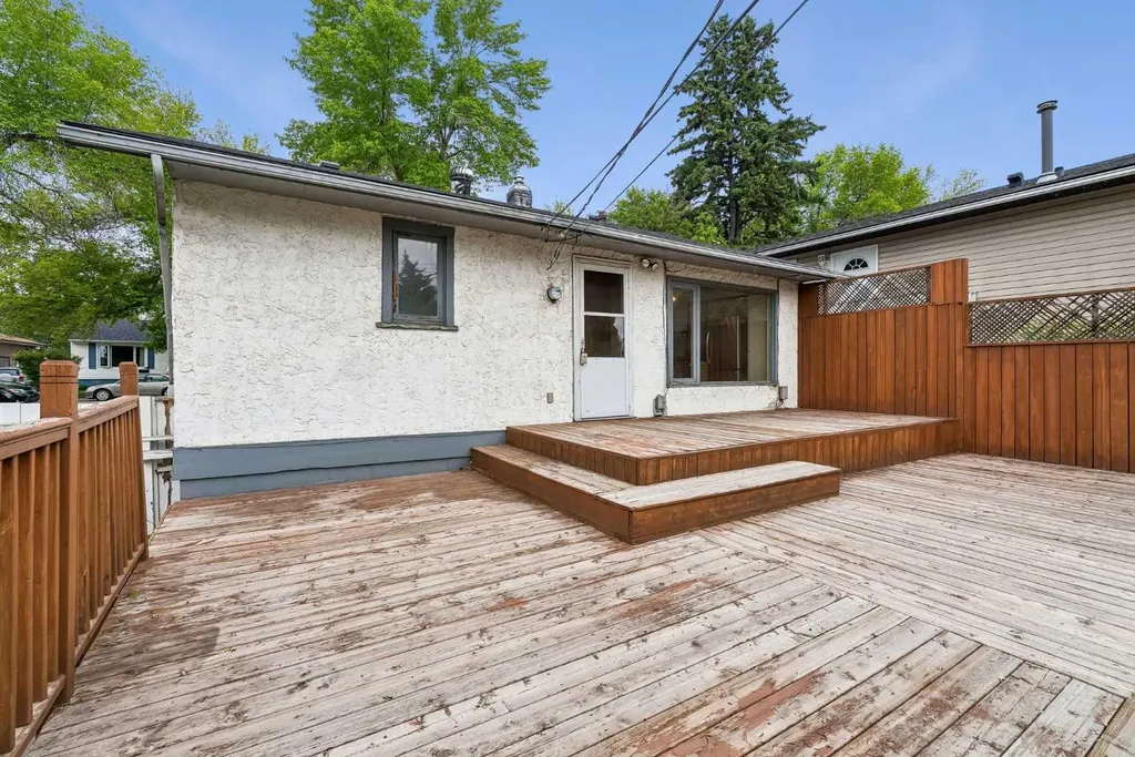6636 18 Street SE Calgary AB T2C 0M6