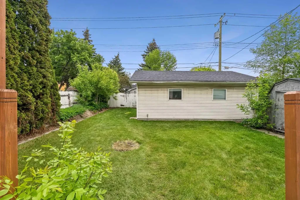 6636 18 Street SE Calgary AB T2C 0M6