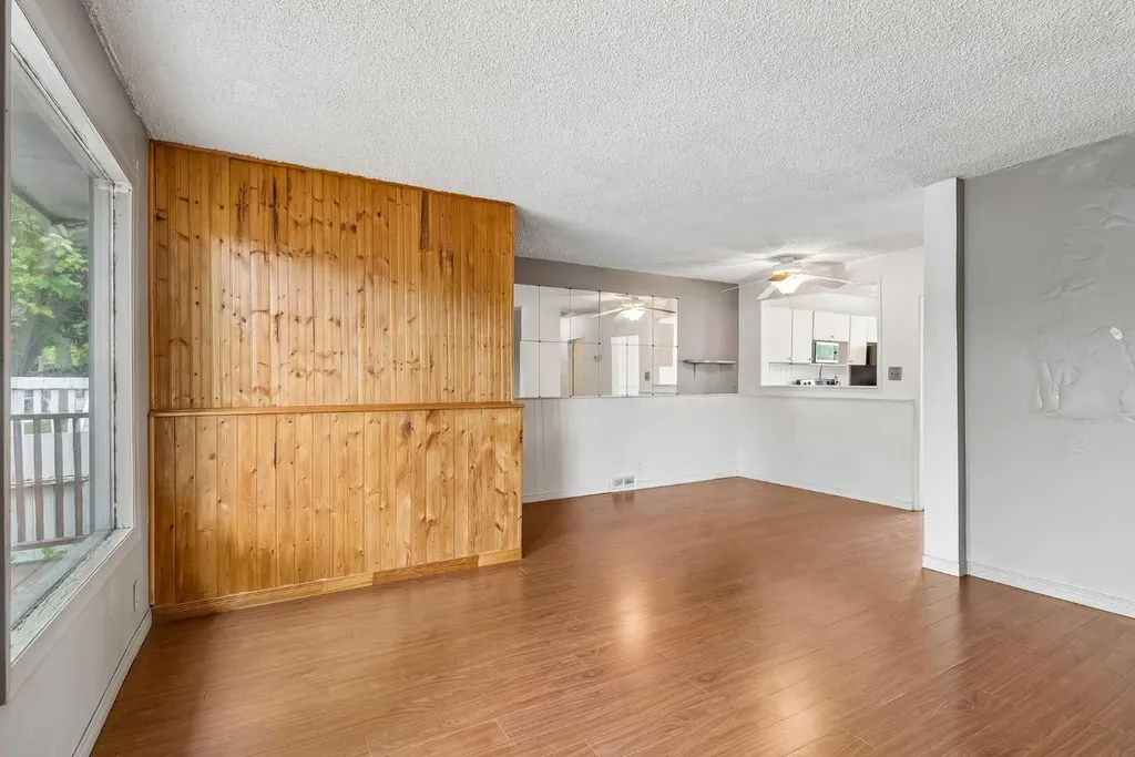 6636 18 Street SE Calgary AB T2C 0M6